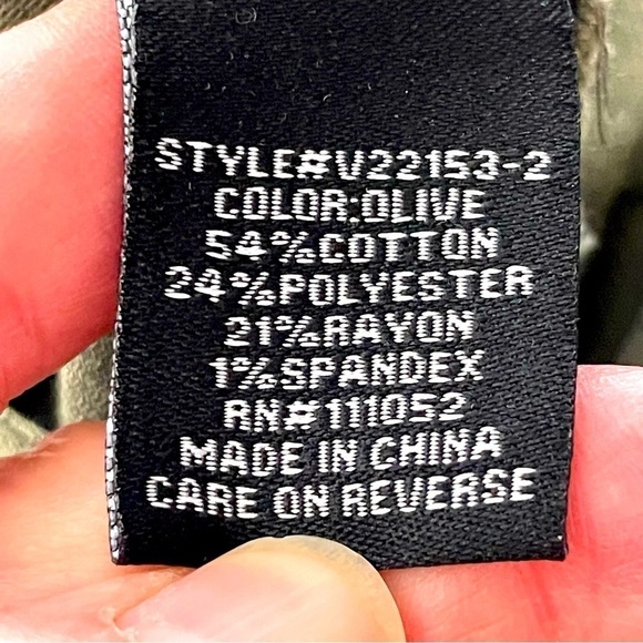 Vanilla Star Skinny Jeans - Mid-Rise - New With Tags - Size 17 - Picture 9 of 13